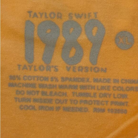 Taylor Swift NIB | Screaming Crying Perfect Storms Yellow Baby T-Shirt | size XL - Picture 6 of 7